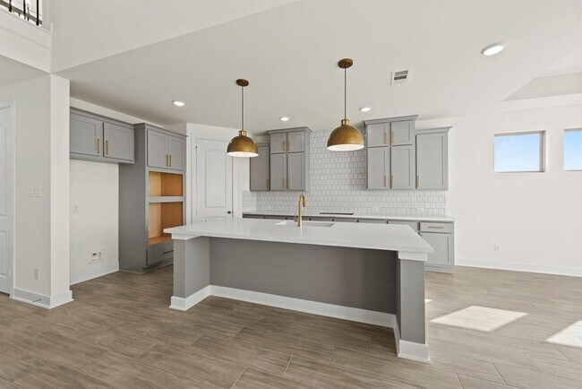 Building Photo - 2722 Sweet Honey Ln