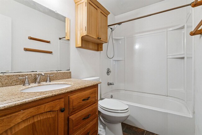 Building Photo - Comfortable Living with Private Yard, Deck & Easy Access to Ft. Eustis