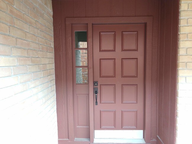 Building Photo - 3620 Gumwood Ave