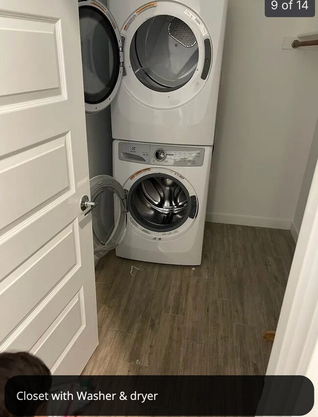 Building Photo - 197 E Gemini Pl