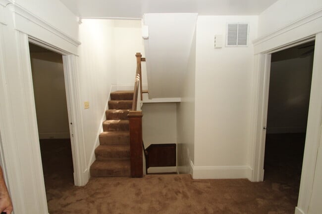 Building Photo - 2026/2027 JHU Off-campus 6bd/2ba house w/ ...