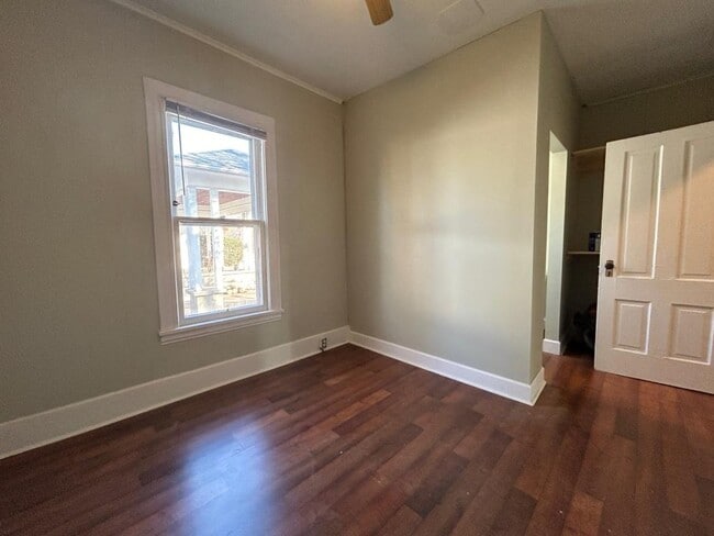 Building Photo - 200 N Almond St