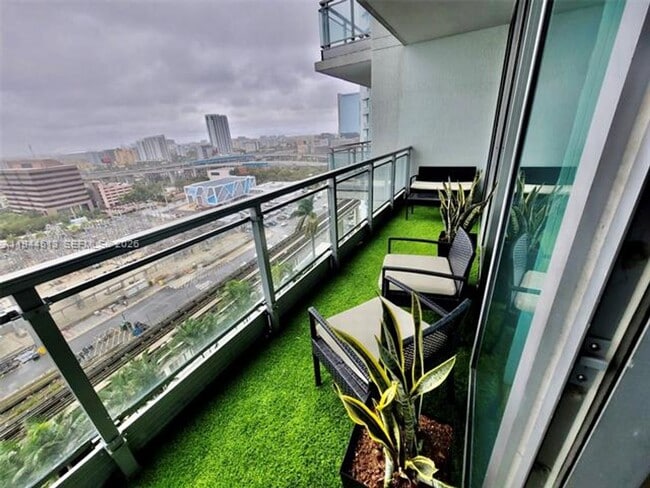 Building Photo - 92 SW 3rd St