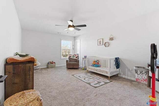 Building Photo - 148 Flintridge Dr