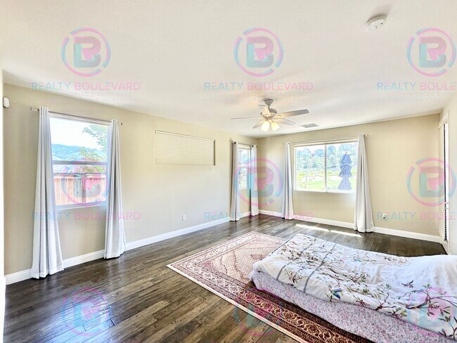 Building Photo - 1767 Fairway Hills Trail