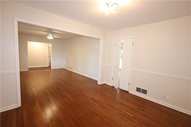 Building Photo - 2953 Evans Woods Dr