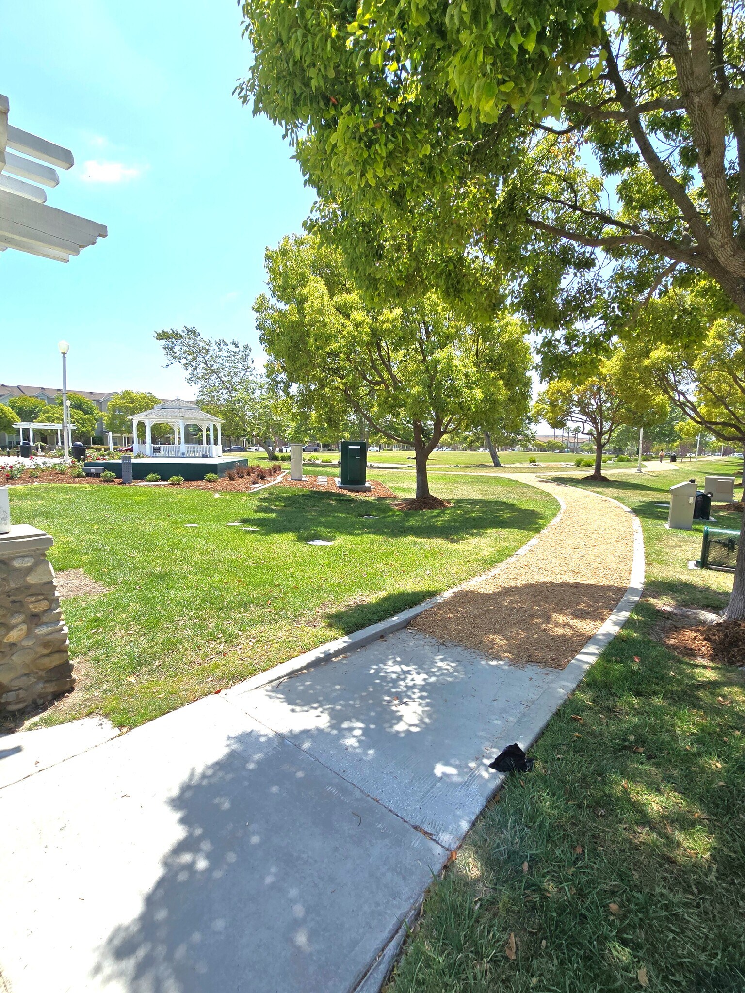 Building Photo - 3319 N Ventura Rd
