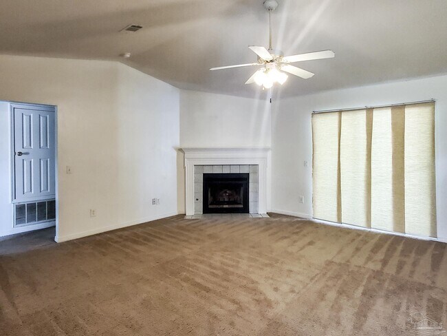 Building Photo - 412 Bay Oaks Dr