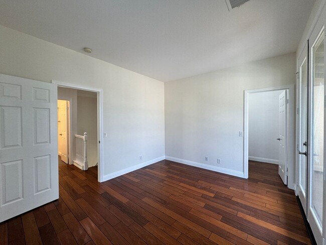Building Photo - Spacious 6-Bedroom Estate in the Heart of Eastvale