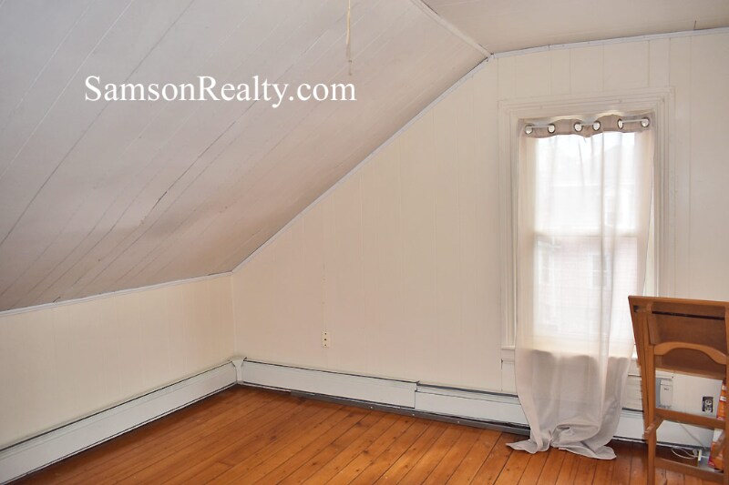 Building Photo - 275 Wickenden St