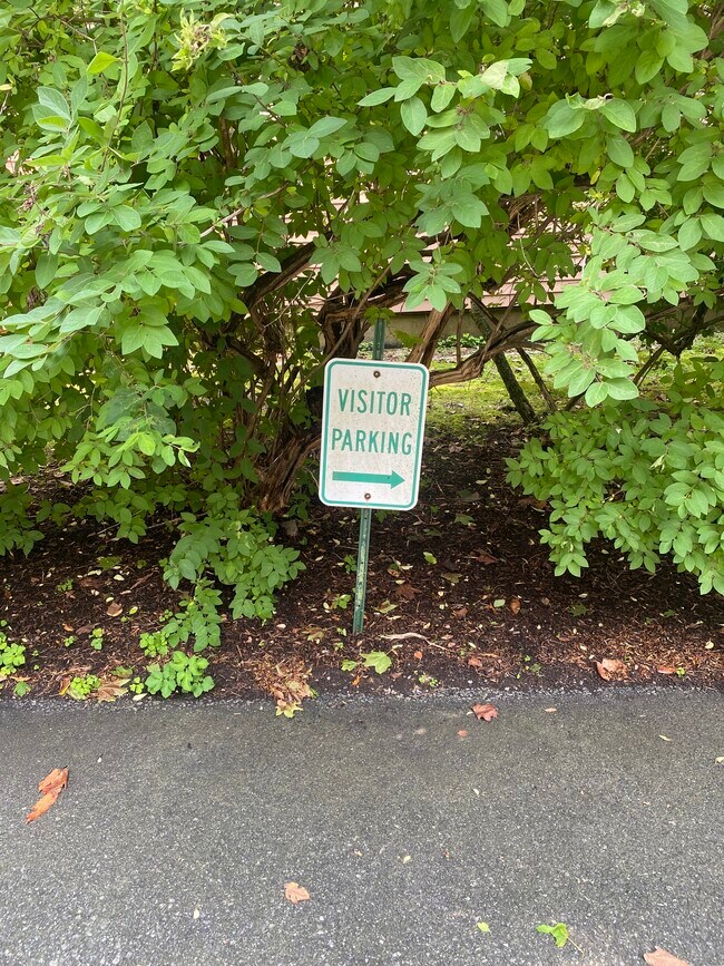 Building Photo - 141 Narragansett Ave