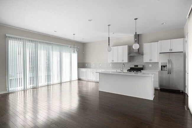 Building Photo - 227 Oceola Ave