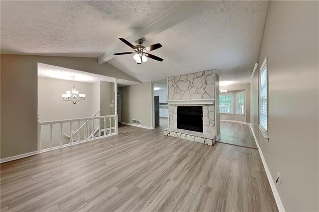 Building Photo - 2693 Raven Trail NE