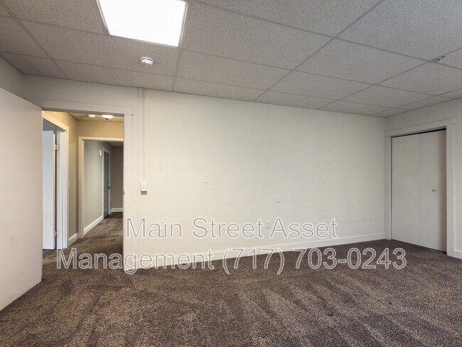 Building Photo - 100 S Front St