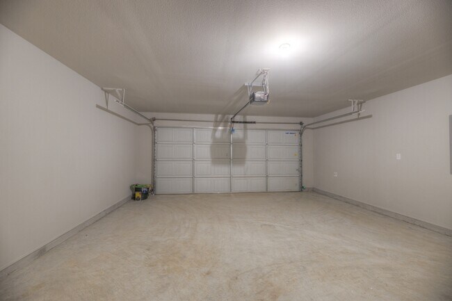 Building Photo - 3710 S 13th Pl