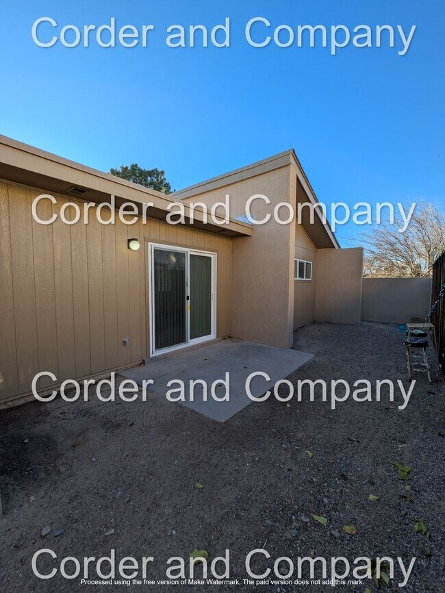 Building Photo - Spacious and naturally lit 4 Bathroom, 2 Bathroom, 2 Car Garage Home at 1,933 Sq Ft.