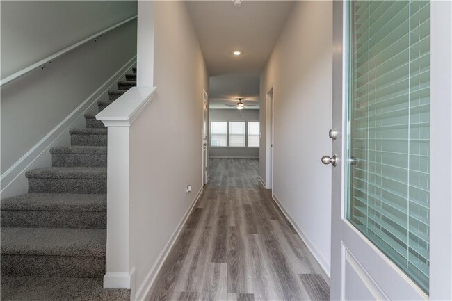 Building Photo - 4105 Oakwood Ter Ct
