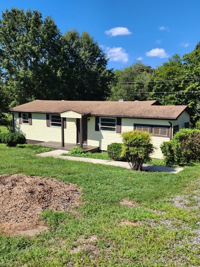 Primary Photo - RANCH HOME