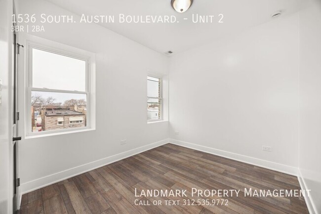 Building Photo - 1536 S Austin Blvd
