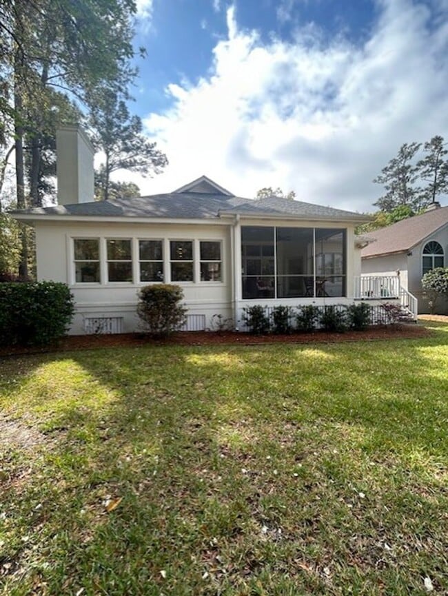 Building Photo - 411 Indigo