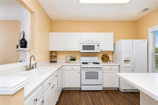 Building Photo - 1745 Kilmington Ct