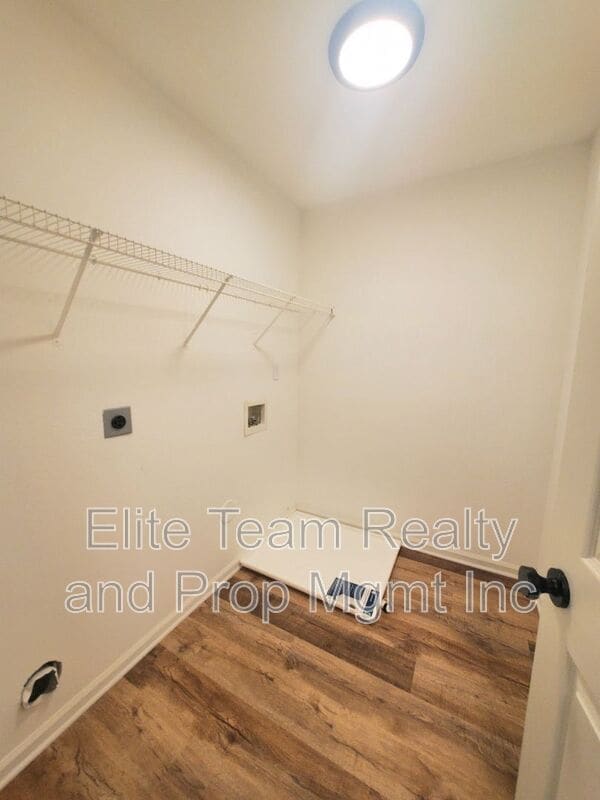 Building Photo - 5709 Kelden Walker Ln