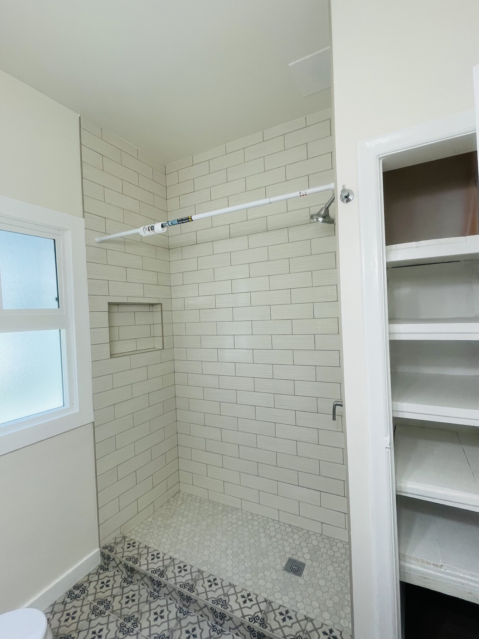 Building Photo - 1208 S St Andrews Pl