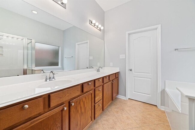 Building Photo - 24526 Foxberry Glen Ln
