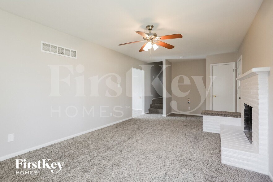 Building Photo - 7712 Arlington Ave