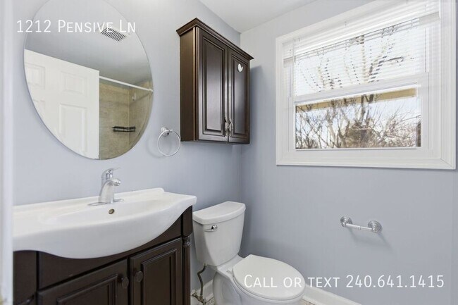 Building Photo - 1212 Pensive Ln