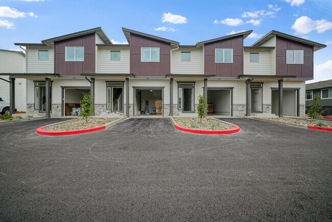 Building Photo - 1250 Baxter Rd SE