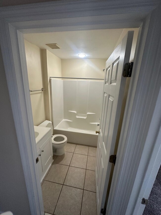 Building Photo - 1350 Castelnau Ct