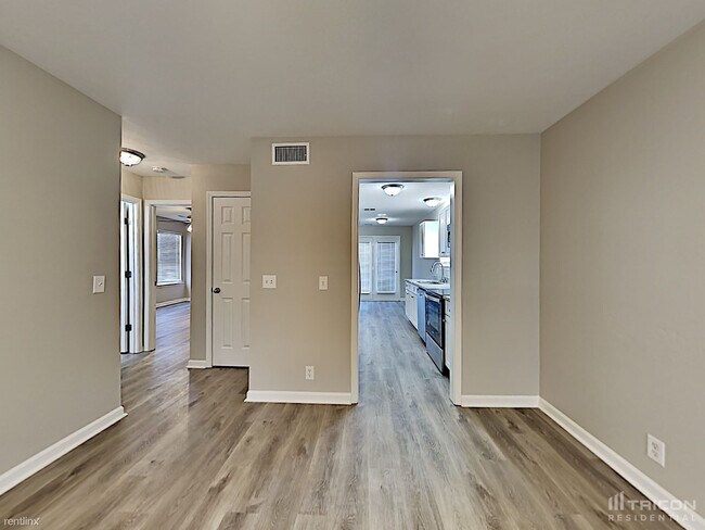 Building Photo - 3032 Ace Wintermeyer Dr