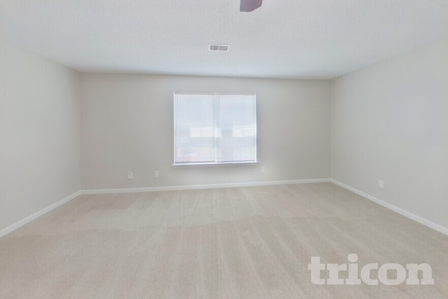 Building Photo - 121 Eagle Pointe Dr