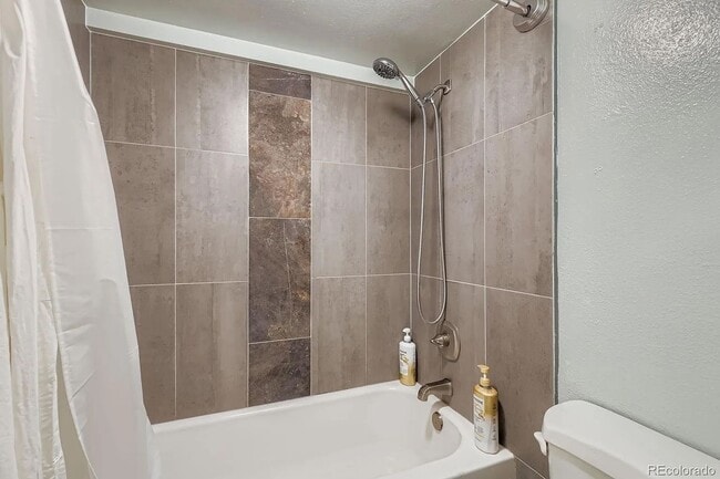 Building Photo - 555 E 10th Ave