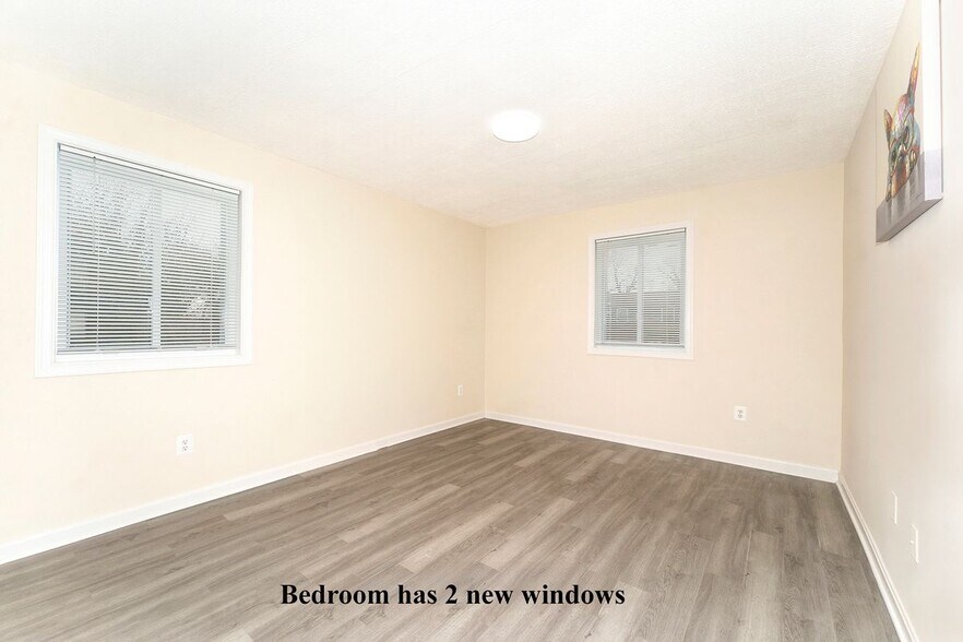 Building Photo - 14 Halley Pl SE