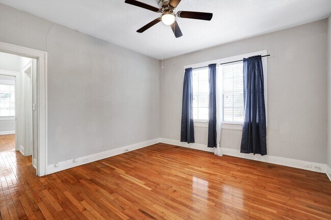 Building Photo - 527 Fulton Ave