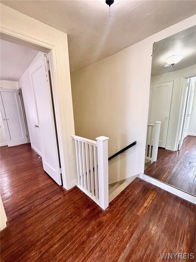 Building Photo - 142 Ellen Dr