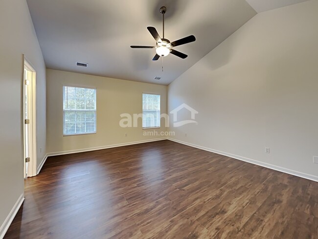 Building Photo - 30 Riverbed Dr