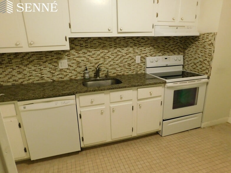 Building Photo - 9 Chauncy St