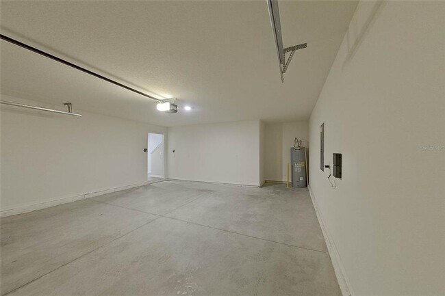 Building Photo - 8670 SW 43rd Ter