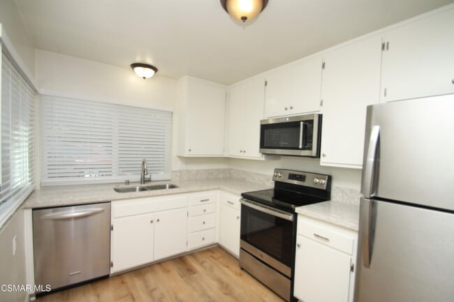 Building Photo - 565 Serento Cir