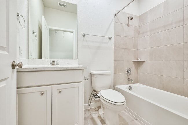 Building Photo - 9123 Eskesen Dr