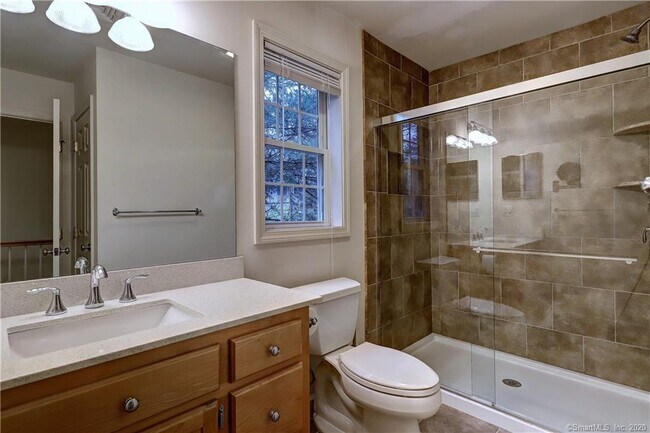 Building Photo - 60 Grove St