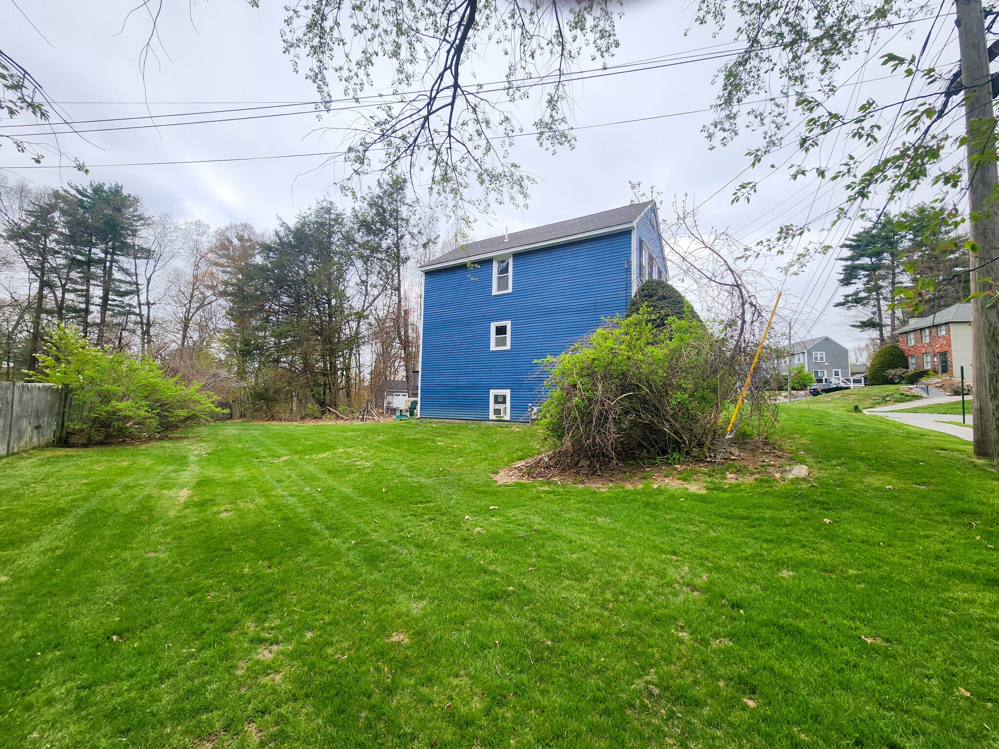 Building Photo - 67 Burgundy Dr