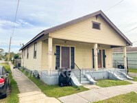 Building Photo - 1941 Independence St