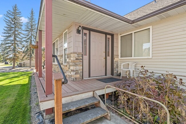 Primary Photo - 1005 N 3rd St E