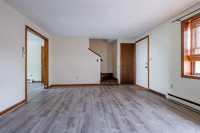 Building Photo - 38 Stonegate Ln
