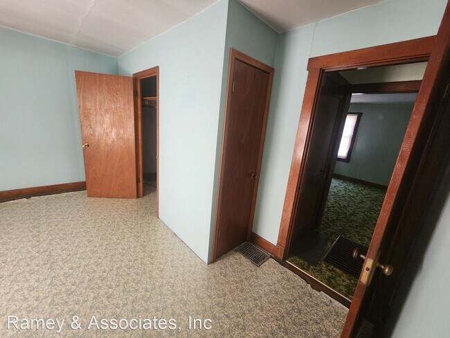 Building Photo - 3 br, 1 bath House - 10300 Blue Lick Road