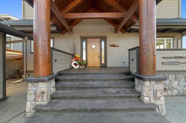 Building Photo - 4825 Sucia Dr